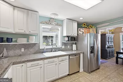 1007 Mallery Street, Saint Simons, GA 31522 - Photo 23
