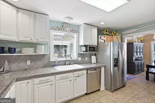 1007 Mallery St, Saint Simons, GA 31522 - Photo 23