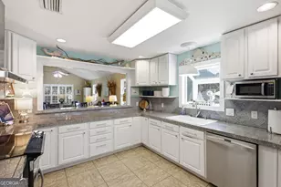 1007 Mallery St, Saint Simons, GA 31522 - Photo 23