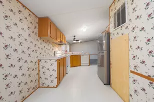 1042 Live Oak Ln NE, Townsend, GA 31331 - Photo 7