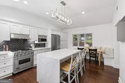 4091 Peachtree Dunwoody Road NE, Atlanta, GA 30342 - Photo 13