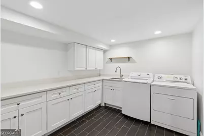 4091 Peachtree Dunwoody Road NE, Atlanta, GA 30342 - Photo 39