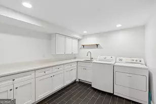 4091 Peachtree Dunwoody Rd NE, Atlanta, GA 30342 - Photo 39