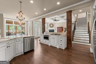 2885 Lassiter Manor Dr, Marietta, GA 30062 - Photo 3