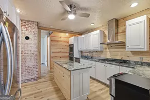 334 E Tugalo St, Toccoa, GA 30577 - Photo 15
