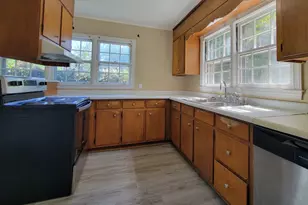 11 W New St, Winder, GA 30680 - Photo 5