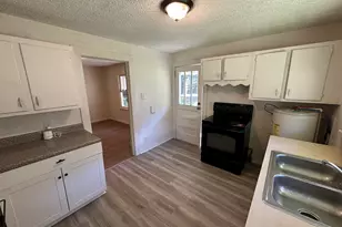 133 Avon St, Toccoa, GA 30577 - Photo 11