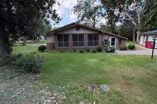 531 Smith St, Tennille, GA 31089 - Photo 5