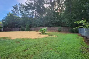 135 Riverside Ct, Sharpsburg, GA 30277 - Photo 35