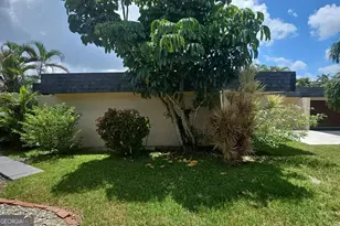 6104 Royal Poinciana Ln, Tamarac, FL 33319 - Photo 3