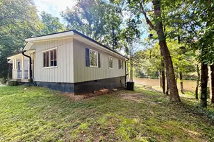 557 Benttree Circle, Toccoa, GA 30577 - Photo 3
