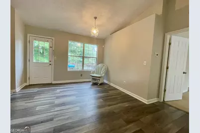 828 Tradd Court, Stone Mountain, GA 30087 - Photo 3