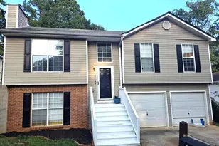 828 Tradd Ct, Stone Mountain, GA 30087 - Photo 1