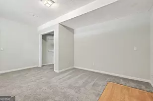 915 Strawberry Ct, Ellenwood, GA 30294 - Photo 9