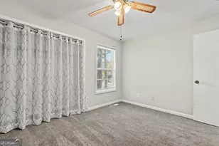 915 Strawberry Ct, Ellenwood, GA 30294 - Photo 15