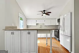 915 Strawberry Ct, Ellenwood, GA 30294 - Photo 29