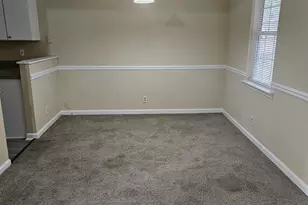 2096 Hilda Burns Pl, Lithonia, GA 30058 - Photo 3