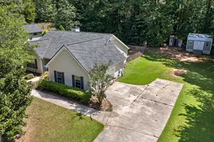 20 Walton Woods Dr, Newnan, GA 30263 - Photo 5