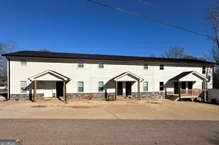 450 Camp Creek Cir, Cornelia, GA 30531 - Photo 1