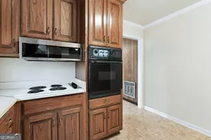 1711 Hebron Church Rd, Statham, GA 30666 - Photo 13