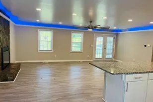 147 N Lake Dr, Lagrange, GA 30240 - Photo 11