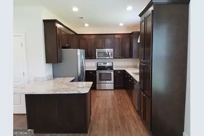 600 Country Club Road #APT E2, Dublin, GA 31021 - Photo 5