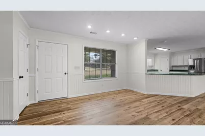 133 S Richardson Street, Mount Vernon, GA 30445 - Photo 9