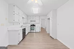 209 Chardonay Cts, Peachtree City, GA 30269 - Photo 19