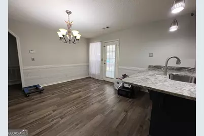 913 N Houston Lake Boulevard, Warner Robins, GA 31093 - Photo 9