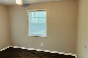 217 W Central Ave, Griffin, GA 30223 - Photo 9