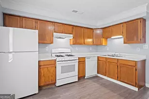 358 N 19th St, Griffin, GA 30223 - Photo 7