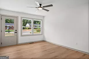 1111 Parkview Dr, Griffin, GA 30224 - Photo 3