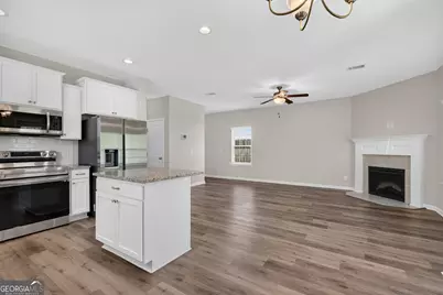 572 Brightleaf Circle, Hinesville, GA 31313 - Photo 13