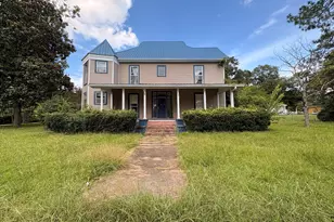 205 S McDougald Ave, Pine Mountain, GA 31822 - Photo 1