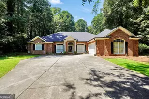 2434 Creekside Trce, Jonesboro, GA 30236 - Photo 1