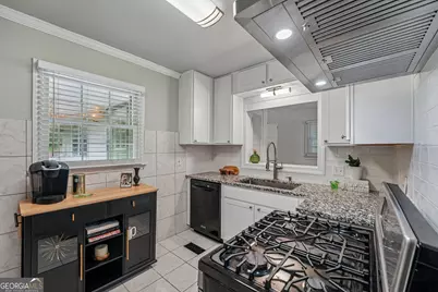 2120 Meadowbrook Lane SE, Marietta, GA 30067 - Photo 7