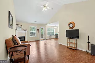 4353 Flat Stone Ln, Snellville, GA 30039 - Photo 3