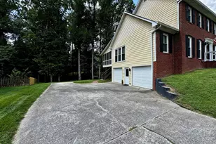 1890 Dovonshire Rd S W, Marietta, GA 30064 - Photo 27
