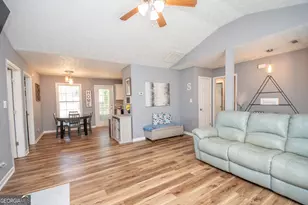 22 Lexington Dr, Grantville, GA 30220 - Photo 7