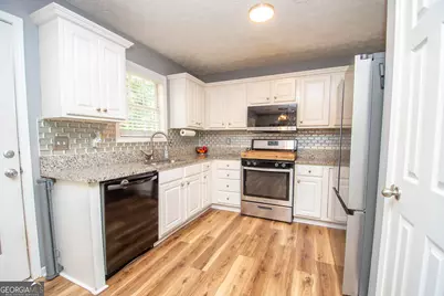 22 Lexington Drive, Grantville, GA 30220 - Photo 11