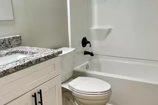 148 Holmes St, Barnesville, GA 30204 - Photo 27