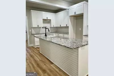 148 Holmes Street, Barnesville, GA 30204 - Photo 5