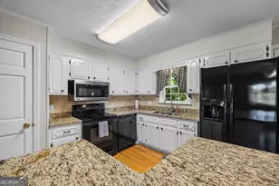 8050 Hog Mountain Rd, Statham, GA 30666 - Photo 13