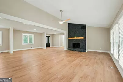 8986 Mandarin Drive, Jonesboro, GA 30236 - Photo 9