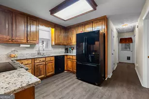 55 Manor Cir, Sharpsburg, GA 30277 - Photo 9