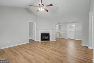 32 Oak St, Newnan, GA 30263 - Photo 11