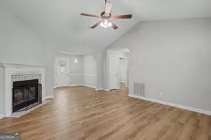 32 Oak St, Newnan, GA 30263 - Photo 9