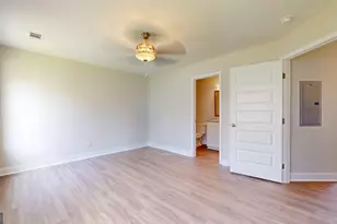 2 N Roundtree St, Statesboro, GA 30458 - Photo 13