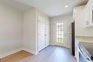 2 N Roundtree St, Statesboro, GA 30458 - Photo 17