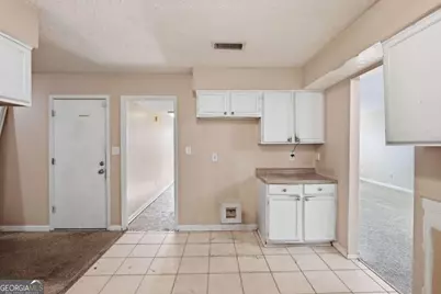 1001 Chapman Lane, Stone Mountain, GA 30088 - Photo 15